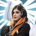 یاسمین منصوری>